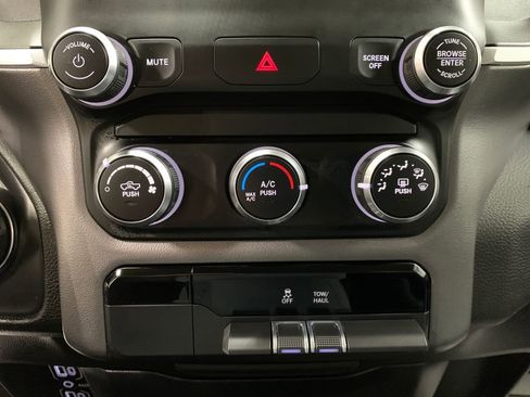 Used 2020 RAM 1500 Big Horn image 9