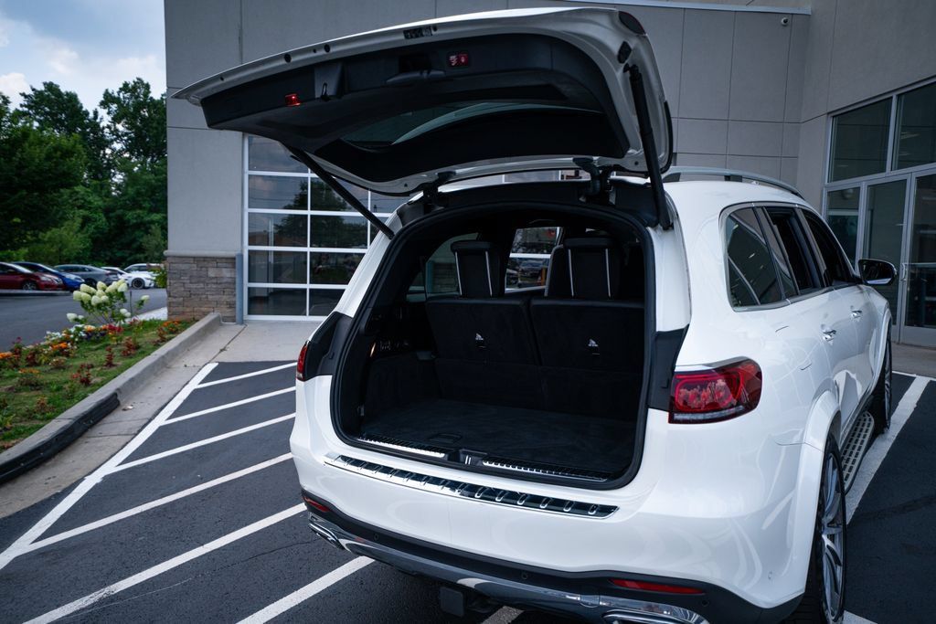 Used 2023 Mercedes-Benz GLS 450 4MATIC image 48