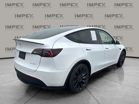 Used 2022 Tesla Model Y Performance image 5
