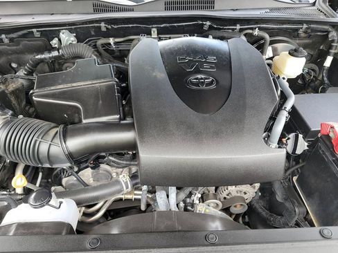 Used 2019 Toyota Tacoma SR5 image 6