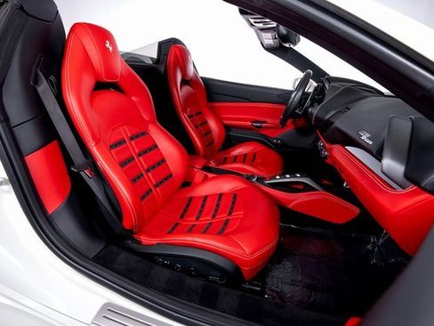 Used 2019 Ferrari 488 Spider image 50