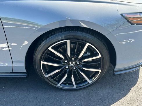 Used 2024 Honda Accord Touring image 13