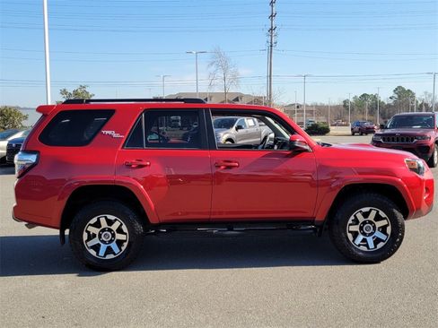 Used 2020 Toyota 4Runner TRD Off-Road image 2
