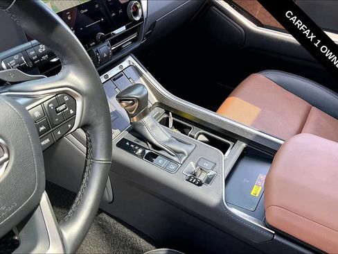 Used 2024 Lexus GX 550 w/ Cold Area Package AWD/4WD image 8