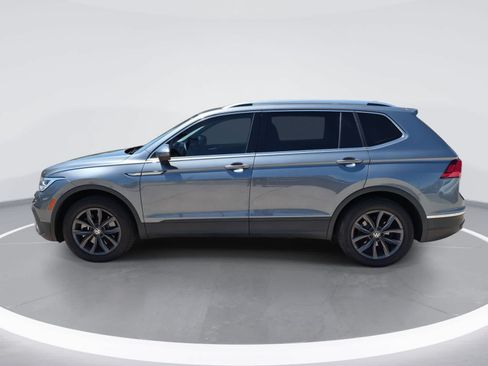Used 2022 Volkswagen Tiguan SE FWD image 5