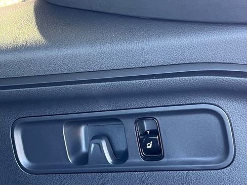 Certified 2026 Mercedes-Benz GLC 300 4MATIC image 38