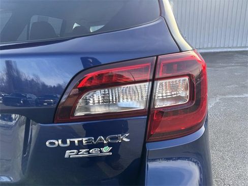 Used 2015 Subaru Outback 2.5i Limited image 7