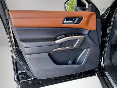 Used 2025 Nissan Pathfinder Platinum w/ Cargo Package FWD image 17