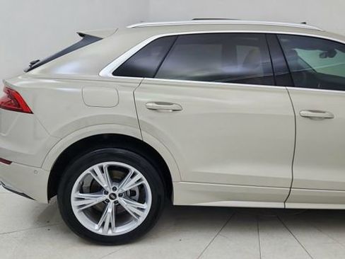 Used 2023 Audi Q8 Premium Plus w/ Premium Plus Package AWD/4WD image 12