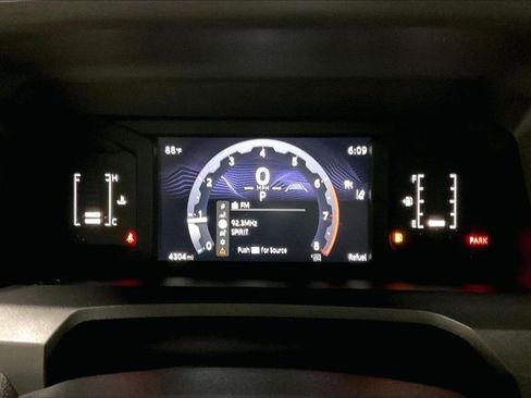 Certified 2025 Toyota Tacoma SR5 AWD/4WD image 21