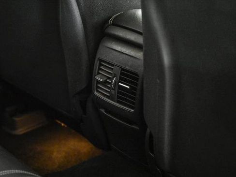 Used 2017 Mercedes-Benz CLA 250 4MATIC image 19