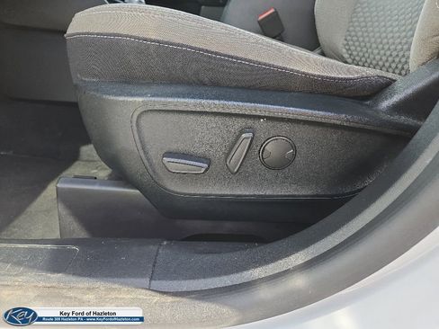 Used 2020 Ford Escape SE AWD/4WD image 37