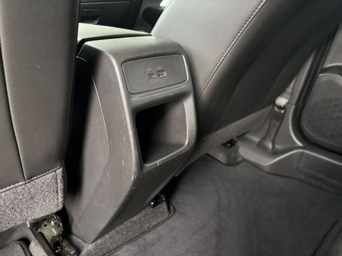 Used 2025 Chevrolet Trax LT FWD image 24