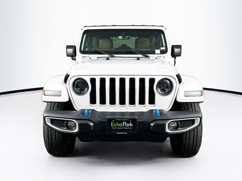 Used 2023 Jeep Wrangler Unlimited Sahara w/ Cold Weather Group AWD/4WD image 2