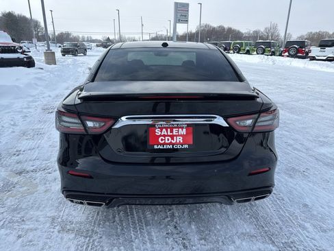 Used 2023 Nissan Maxima Platinum image 7