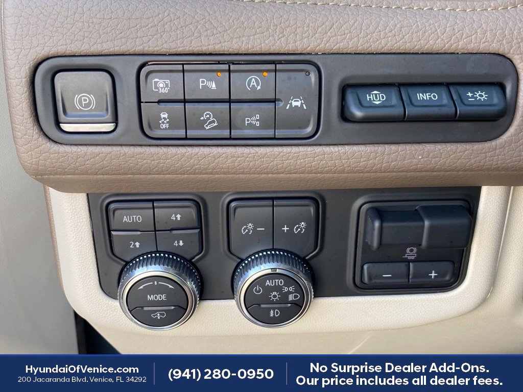 Used 2023 GMC Yukon XL Denali w/ Denali Reserve Package AWD/4WD image 15