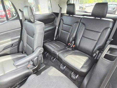 Used 2018 GMC Acadia SLT AWD/4WD image 12