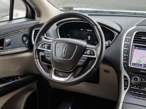 Used 2020 Lincoln Nautilus Reserve w/ Equipment Group 201A AWD/4WD image 25