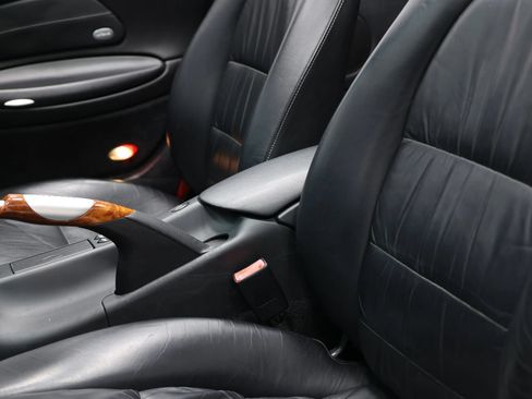 Used 2003 Porsche 911 Cabriolet image 18