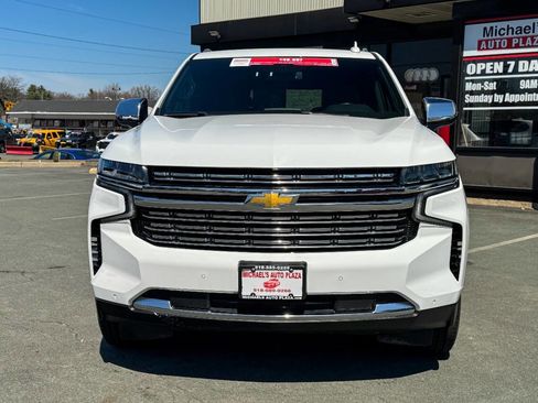 Used 2023 Chevrolet Suburban Premier image 9