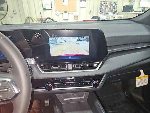 New 2026 Chevrolet Equinox LT w/ Convenience Package II image 15