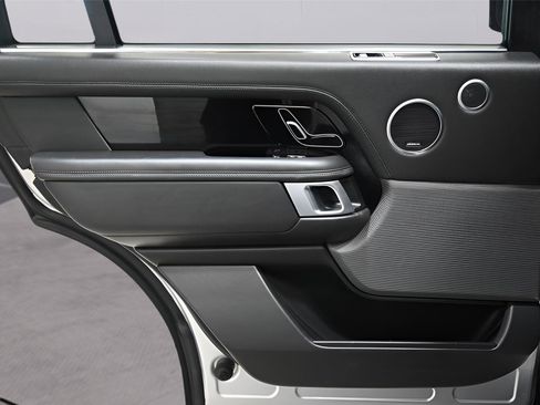 Used 2019 Land Rover Range Rover Long Wheelbase Supercharged image 14