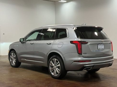 Used 2024 Cadillac XT6 Premium Luxury image 5