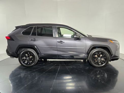 Used 2023 Toyota RAV4 XSE AWD/4WD image 7