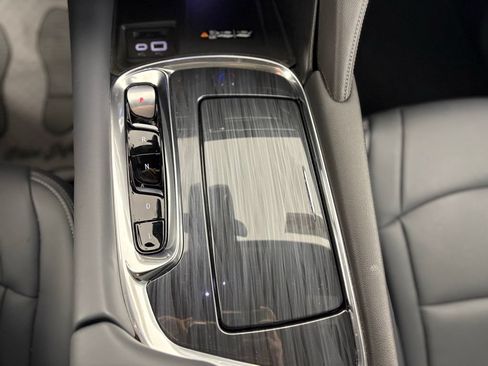 Used 2022 Buick Enclave Premium FWD image 32