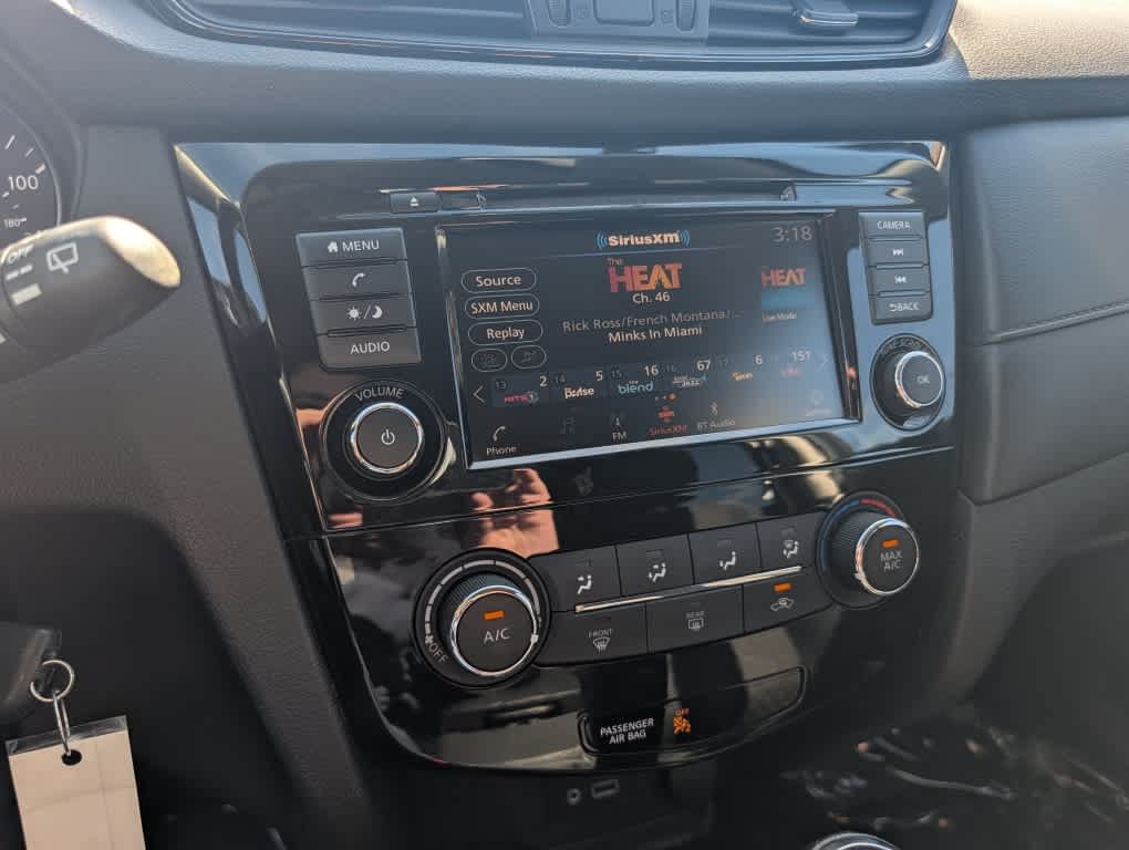 Used 2018 Nissan Rogue S w/ S Value Package AWD/4WD image 16
