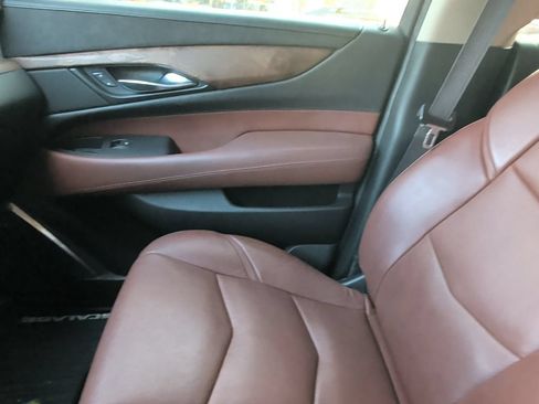 Used 2016 Cadillac Escalade ESV Luxury AWD/4WD image 21
