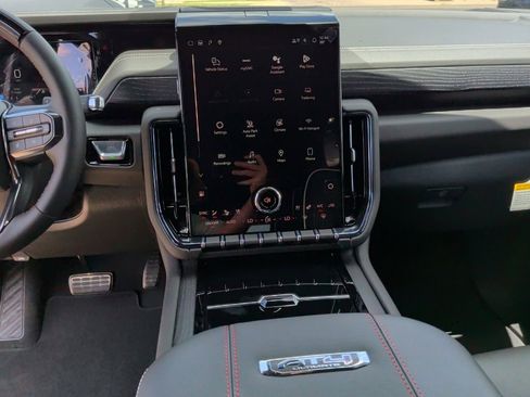 New 2026 GMC Yukon AT4 Ultimate AWD/4WD image 24