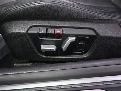 Used 2016 BMW M235i xDrive Convertible AWD/4WD image 18
