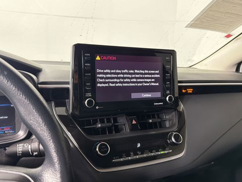 Used 2022 Toyota Corolla LE FWD image 23