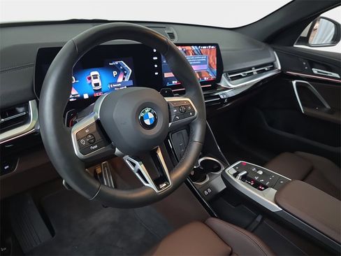 Used 2025 BMW X2 xDrive28i w/ M Sport Package image 19