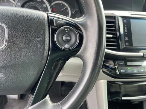 Used 2017 Honda Accord EX-L image 26