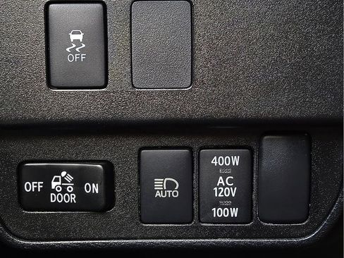 Used 2020 Toyota Tacoma TRD Sport AWD/4WD image 18