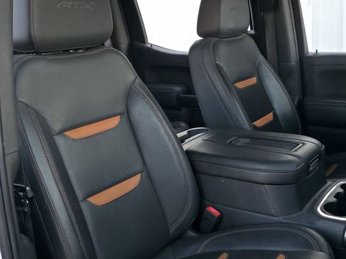 Used 2021 GMC Sierra 1500 AT4 w/ AT4 Premium Package image 32