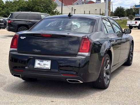 Used 2023 Chrysler 300 Touring w/ Sport Appearance Package RWD image 6