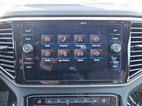 Used 2023 Volkswagen Atlas Cross Sport SE FWD image 21