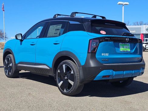 Used 2025 Nissan Kicks SR w/ Illumination Package image 7