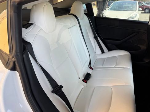Used 2022 Tesla Model 3 Long Range AWD/4WD image 17