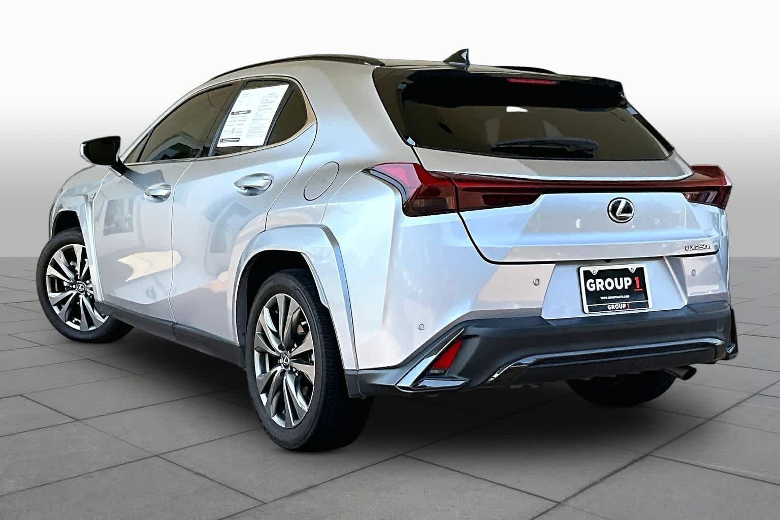 Used 2024 Lexus UX 250h F Sport FWD image 10