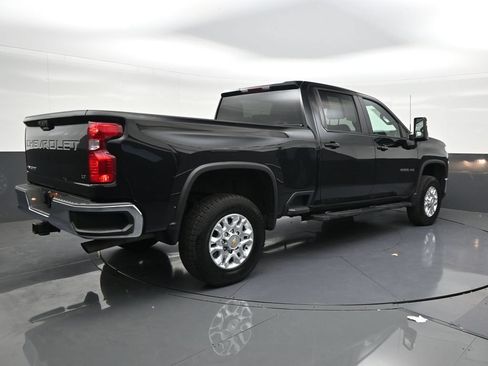 Used 2024 Chevrolet Silverado 2500 LT AWD/4WD image 5