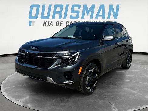 Used 2025 Kia Seltos EX AWD/4WD image 2