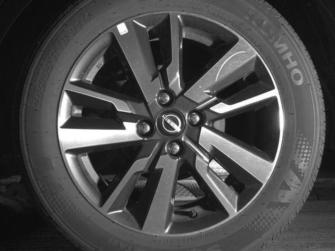 Used 2025 Nissan Versa SV FWD image 11