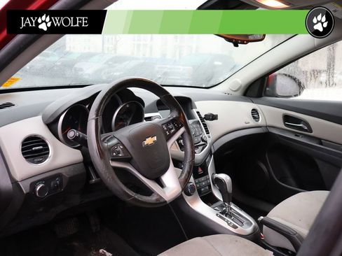 Used 2014 Chevrolet Cruze LT FWD image 9