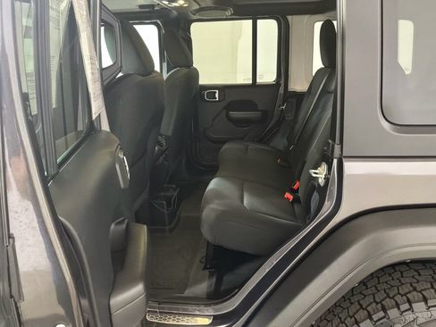 Used 2020 Jeep Wrangler Unlimited Sport S AWD/4WD image 17