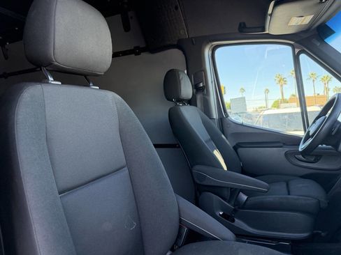 Used 2021 Mercedes-Benz Sprinter 2500 w/ Driver Convenience Package image 26