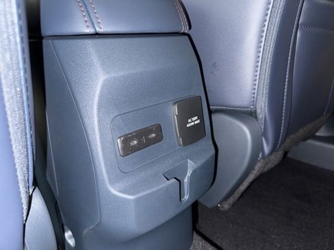 New 2025 Ford Maverick Lariat w/ 4K Tow Package image 37